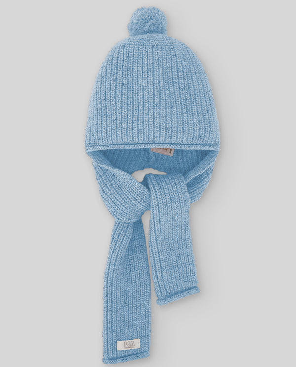 Caciula cu fular albastru pastel