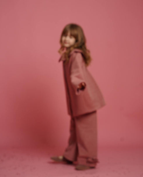 Pantalon evazat stofa roz pudrat cu funde