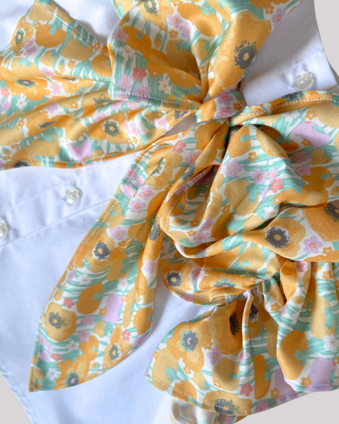 Bluza cu funda si maneci voluminoase