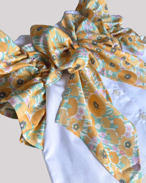 Bluza cu funda si maneci voluminoase