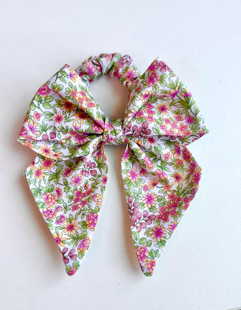 Elastic de par cu flori roz