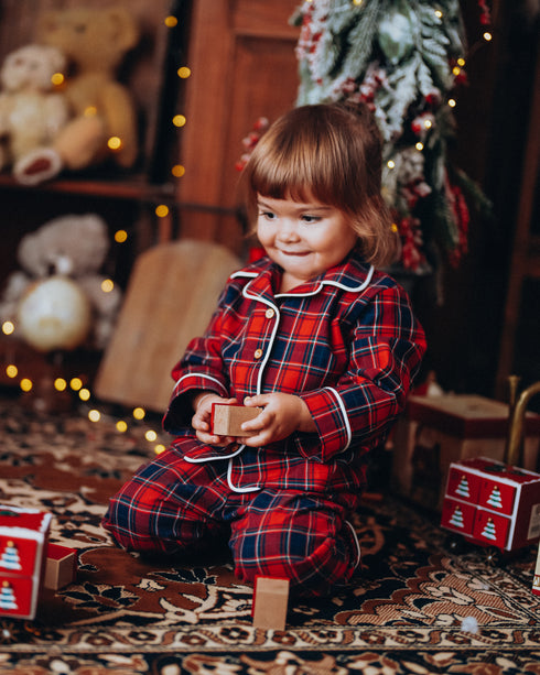 PIJAMA UNISEX CAROURI ROSII