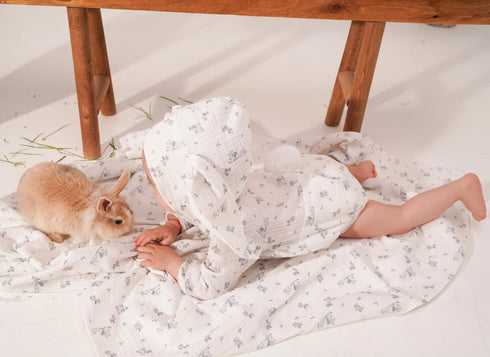 Paturica din muselina cu iepurasi roz