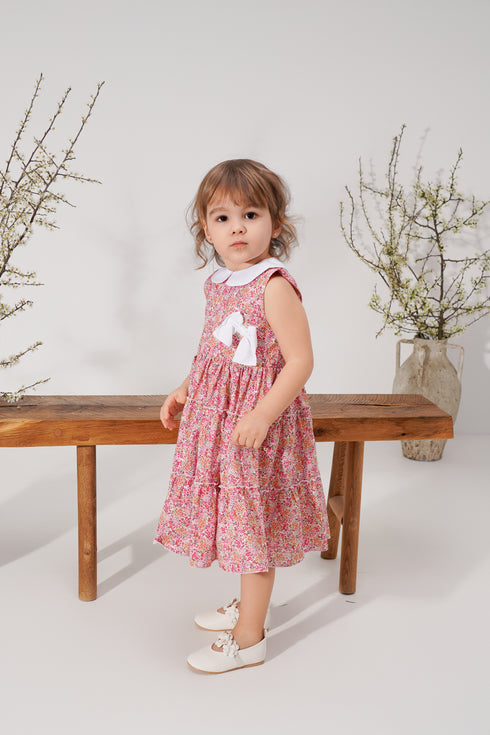 Rochie cu volane si guler alb