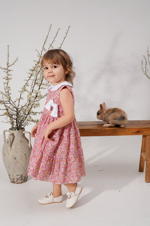 Rochie cu volane si guler alb