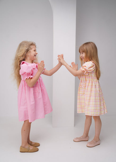 Rochie cu carouri galbene si roz