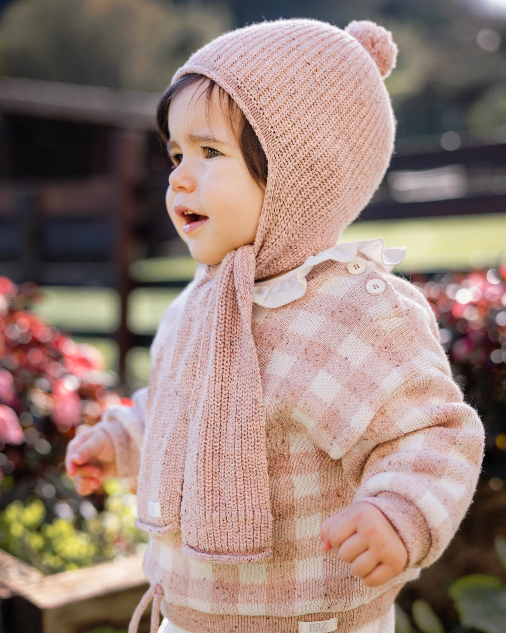 Caciula cu fular din lana moale roz pudra