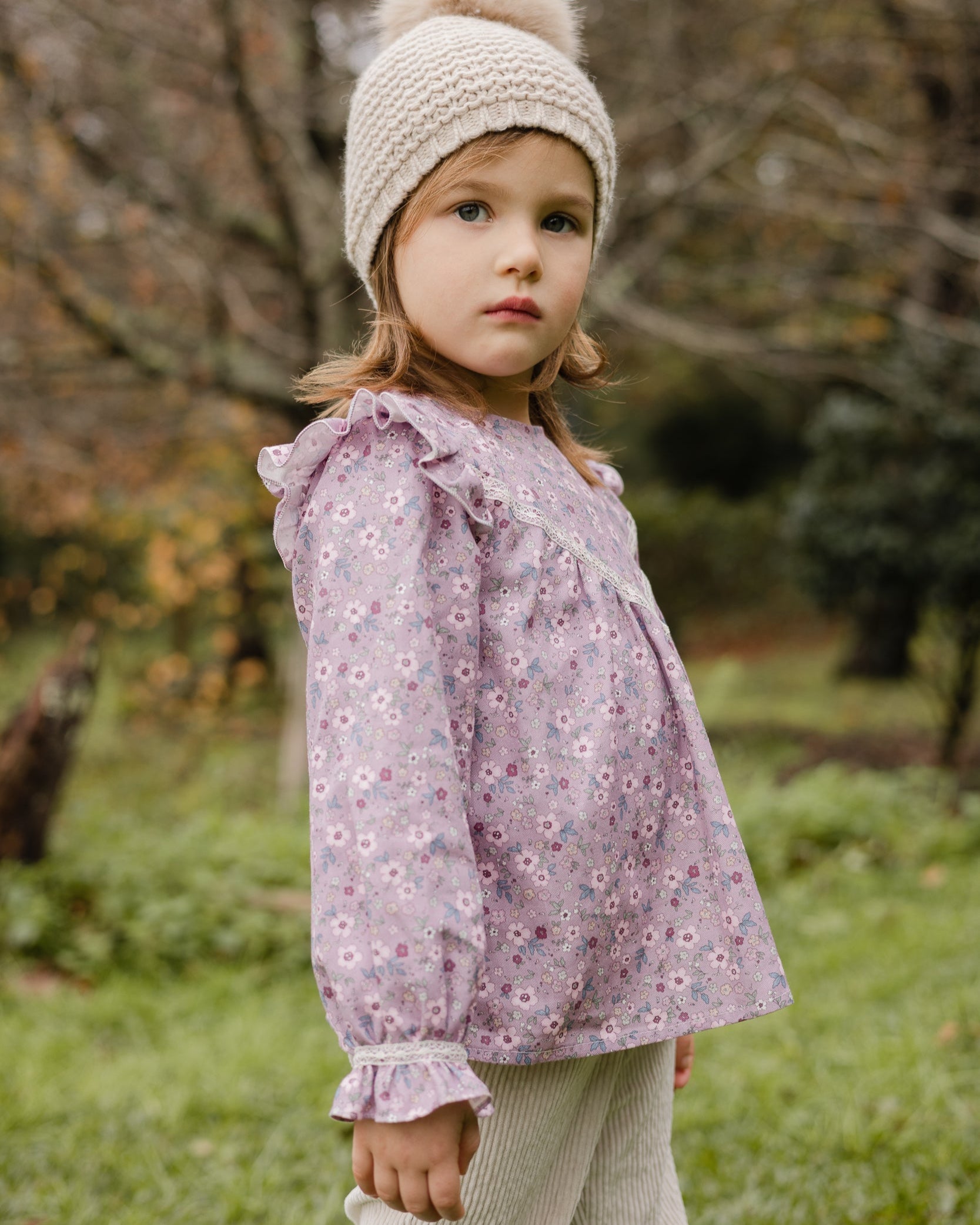 Bluza din bumbac lila floral cu volanase