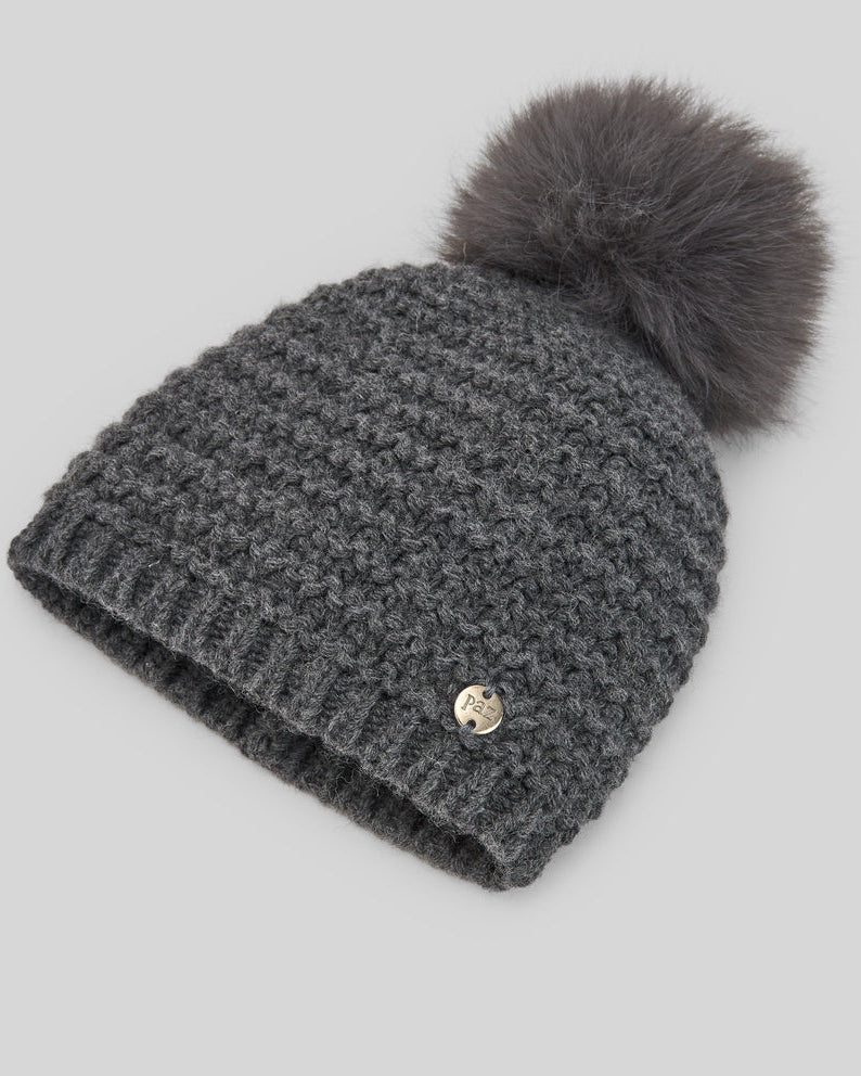 Caciula gri din lana fina cu ciucure