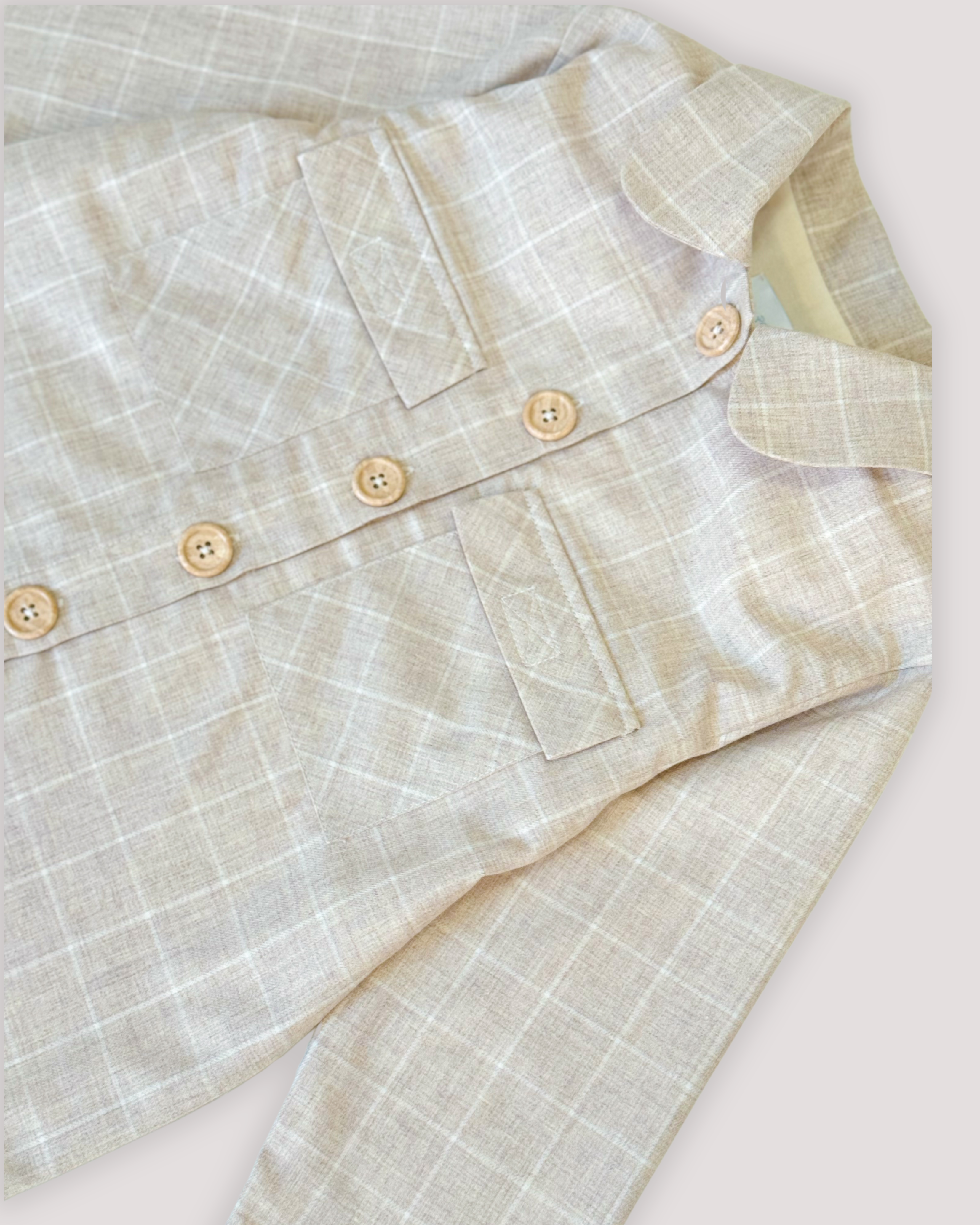 JACHETA CAROURI BEJ GULER ROTUND SI BUZUNARE