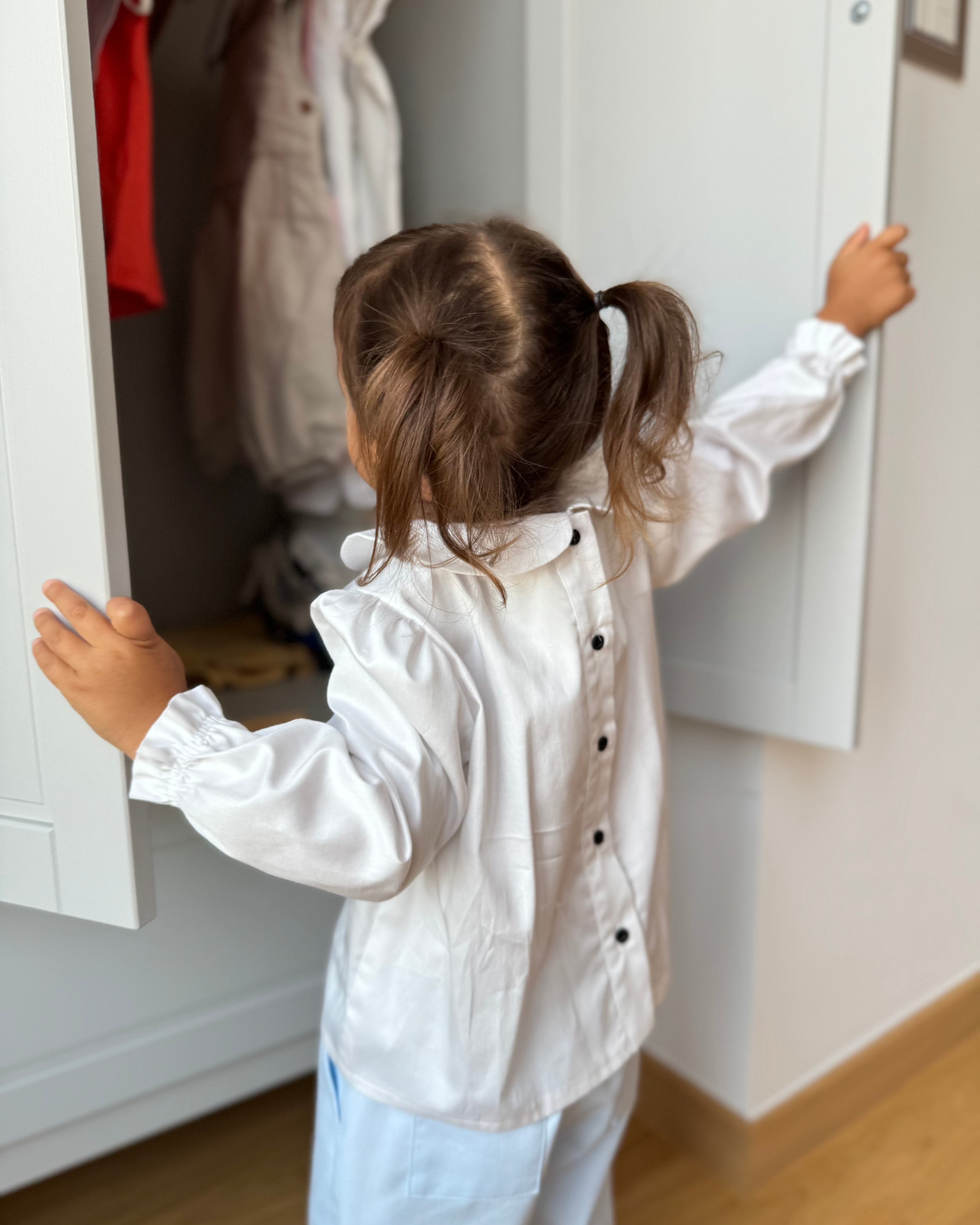 Camasa alba cu guler rotund