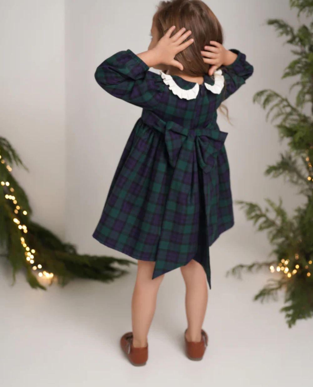 Rochie din tartan verde cu guler brodat si funda la spate Charlotte