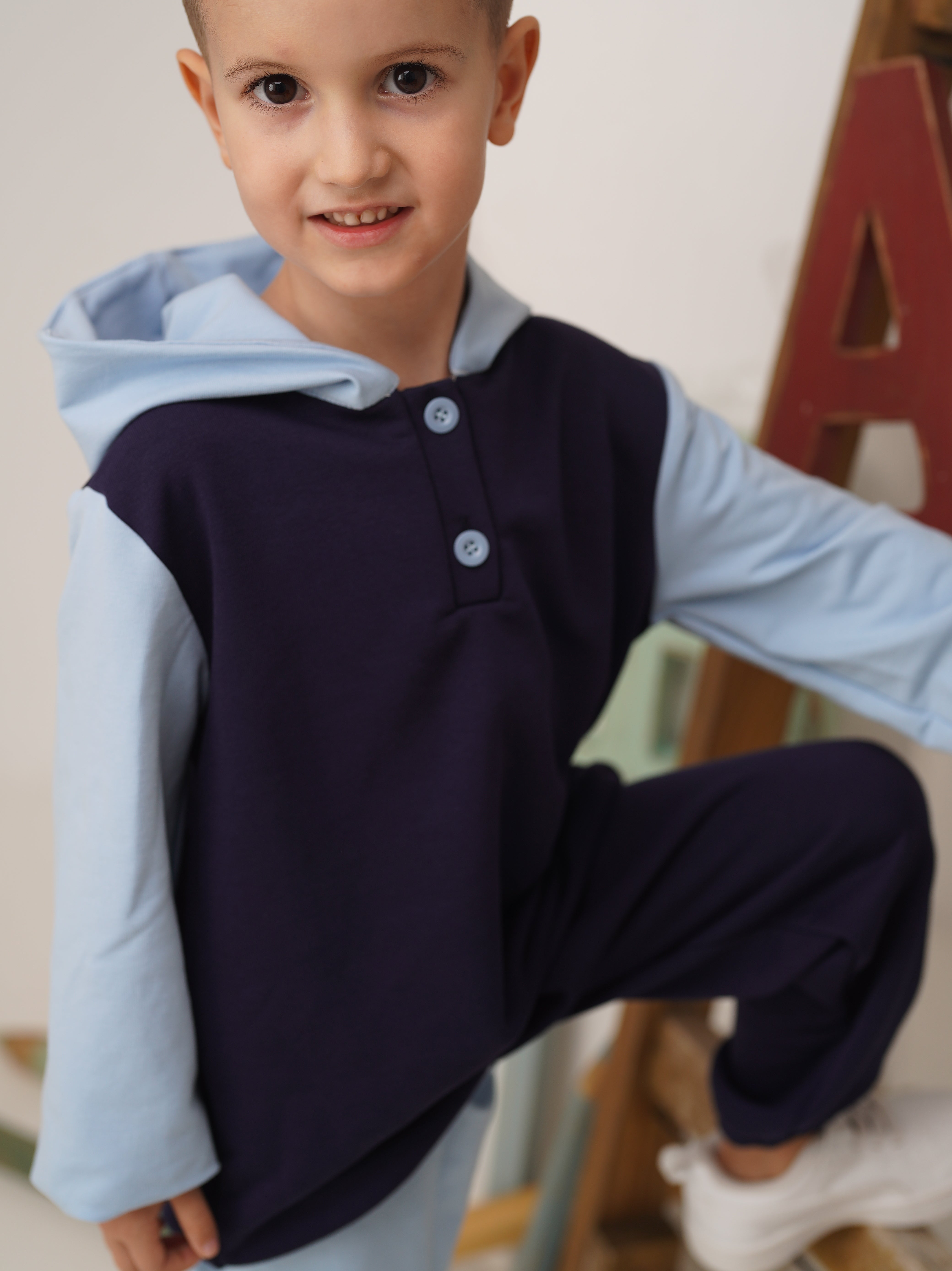 Hanorac jerse cu gluga bleumarin/bleu