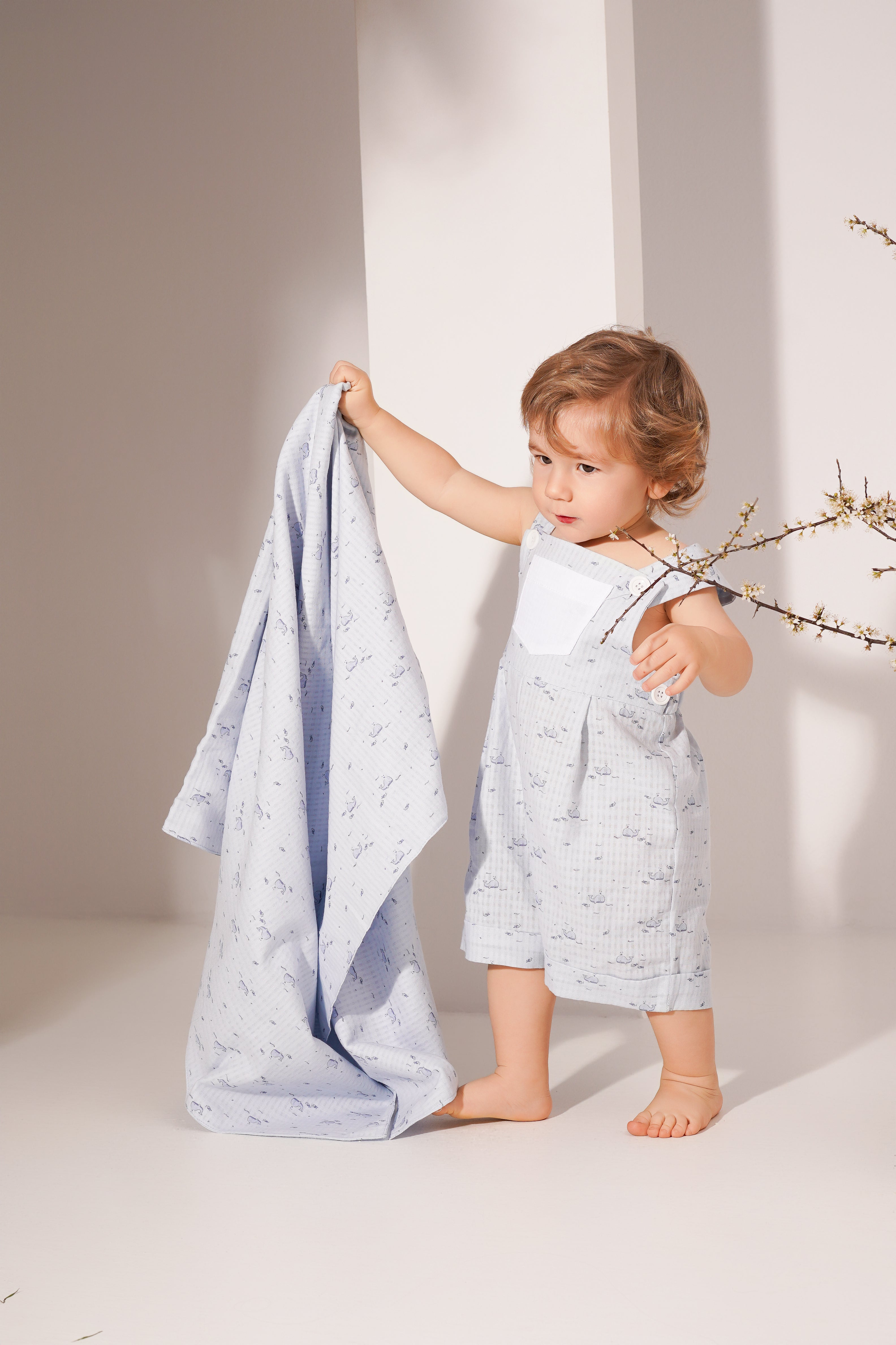 Paturica din muselina cu balene