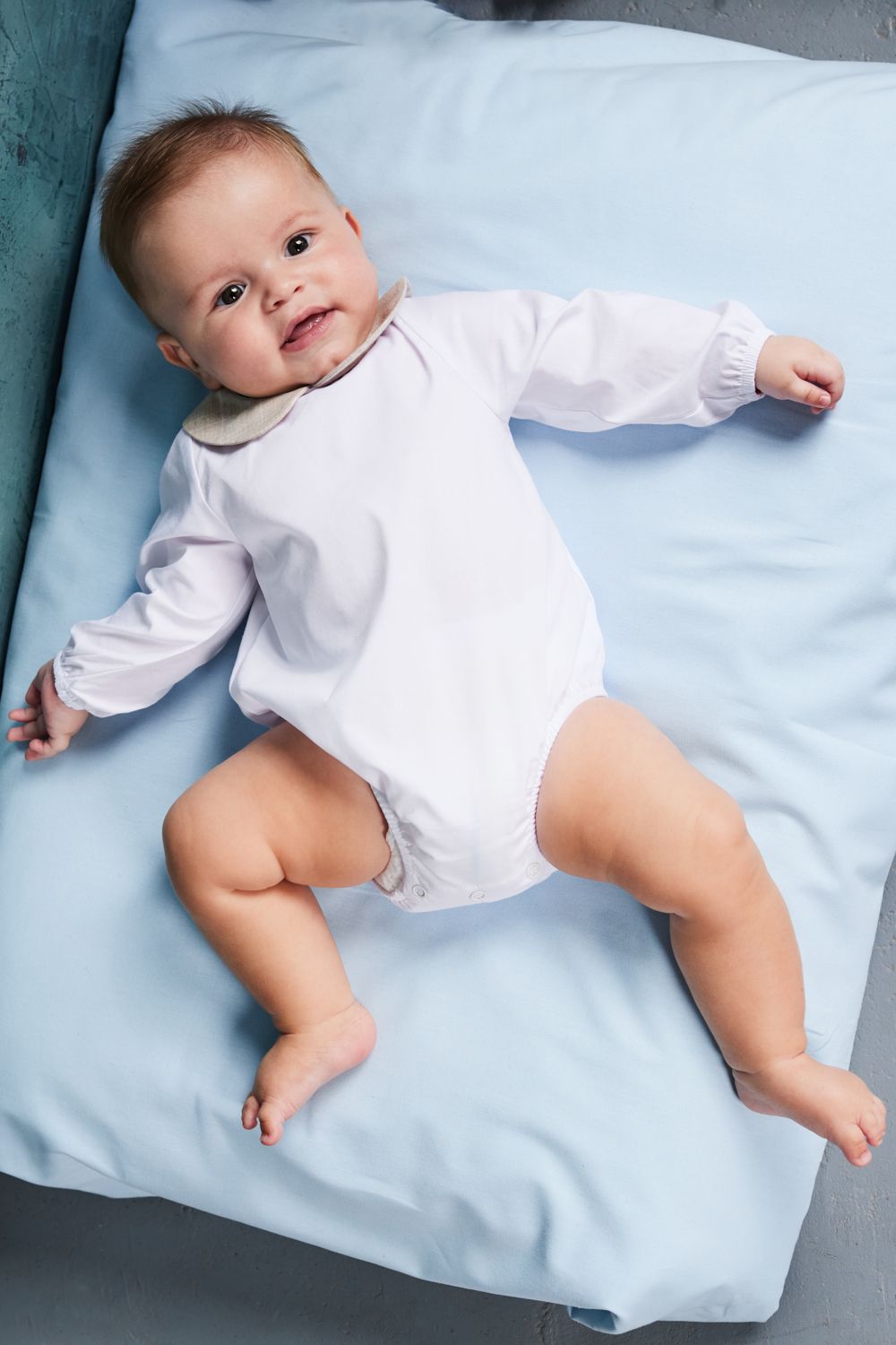 BODY ALB GULER ROTUND DIN CAROURI BEJ