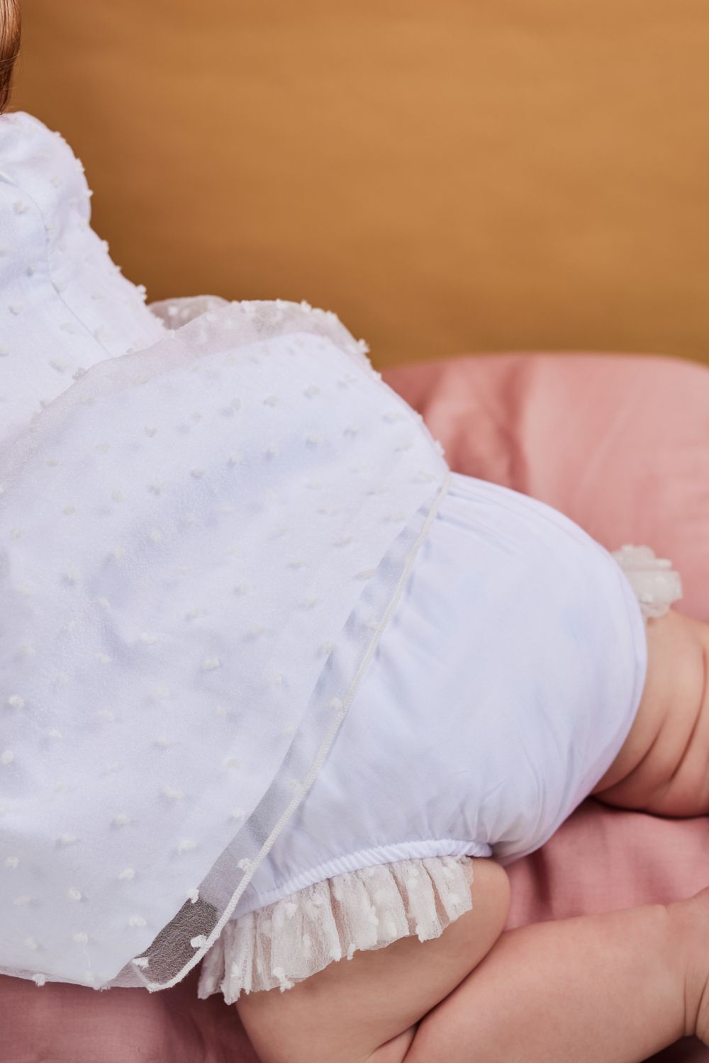 CHILOTEL CU VOLANE DIN ORGANZA