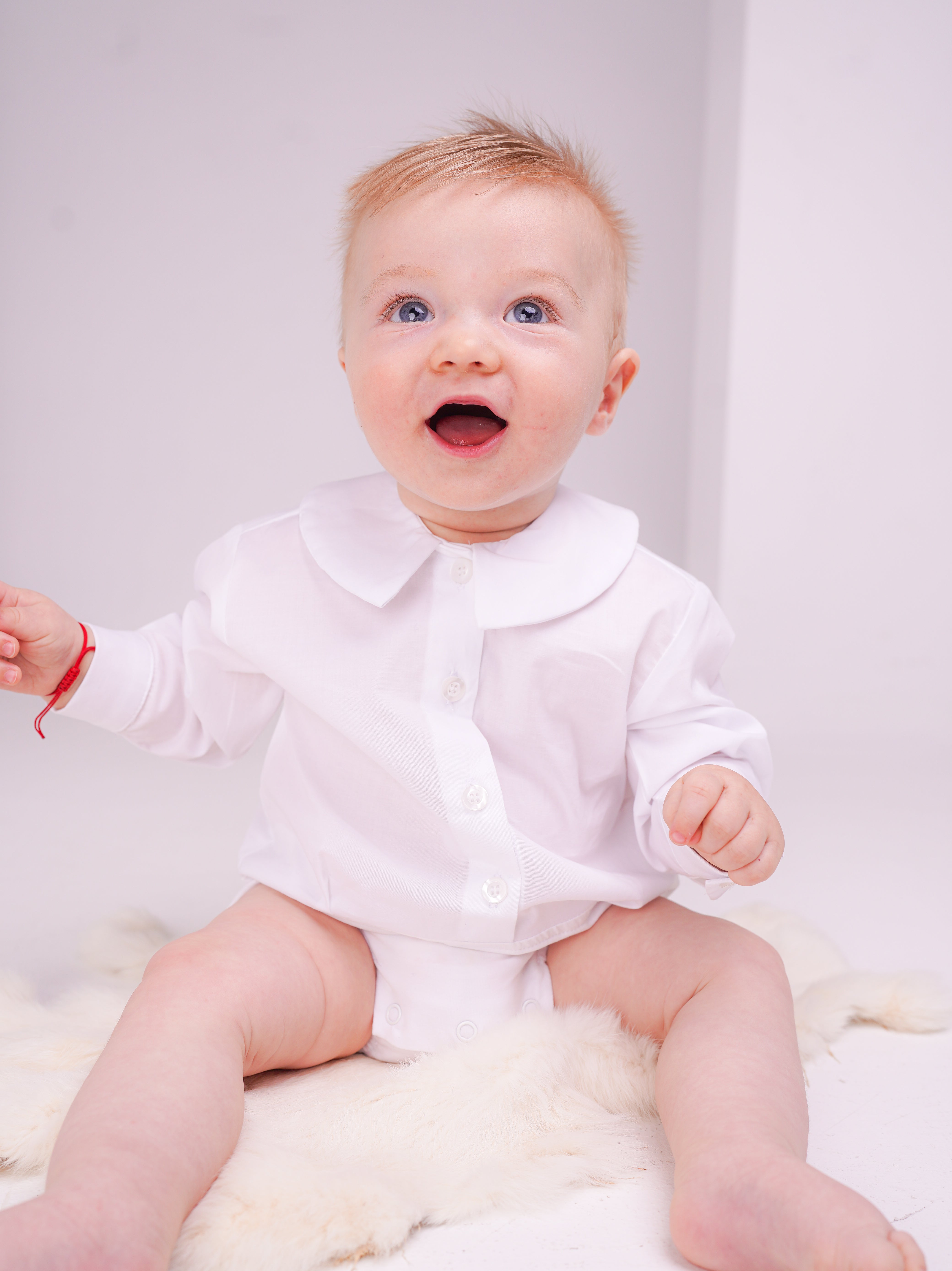 Body alb cu guler rotund