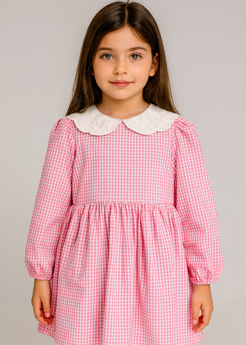 Rochie roz cu patratele si guler brodat