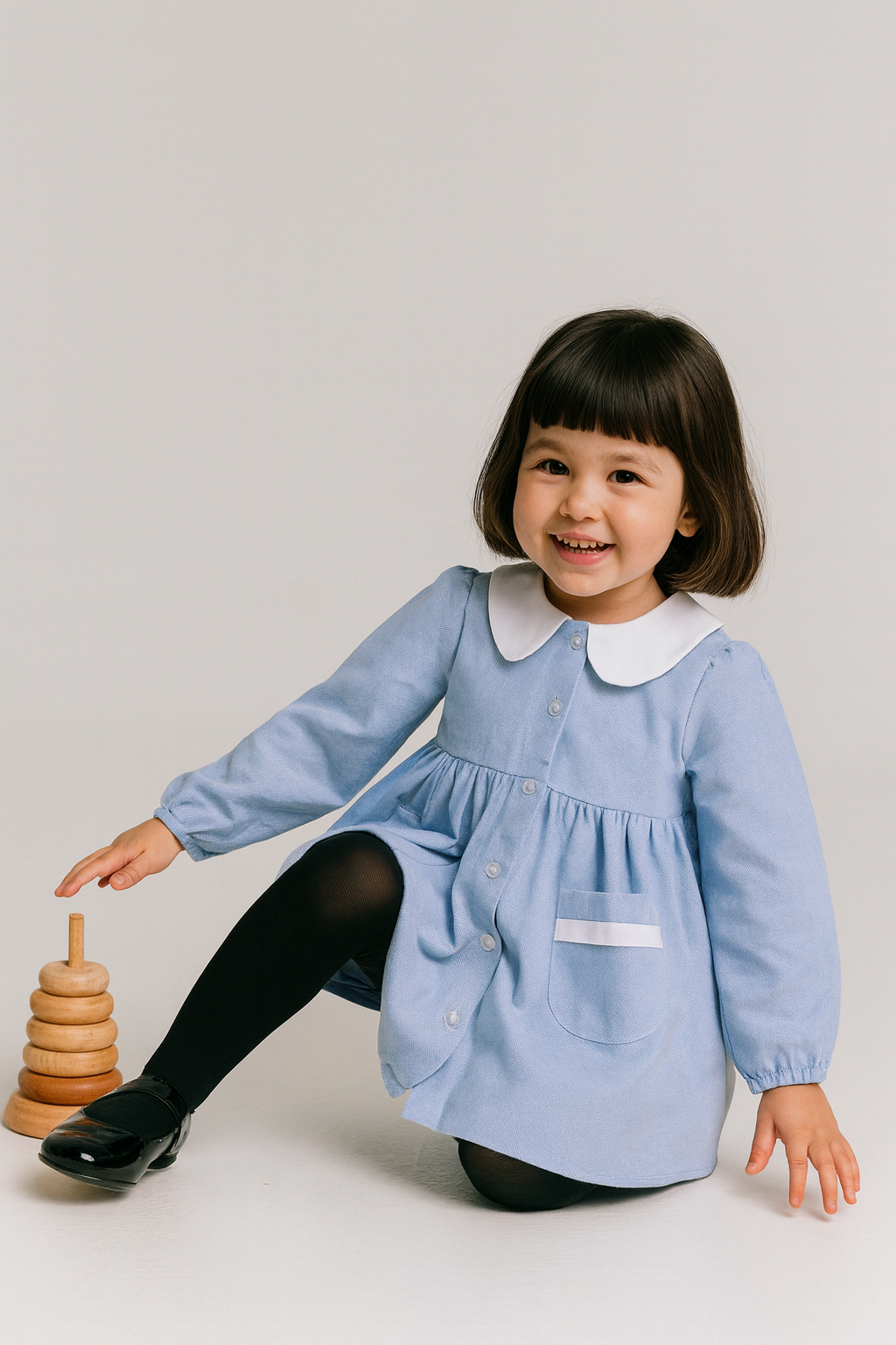 Rochie cu buzunare si guler alb rotund