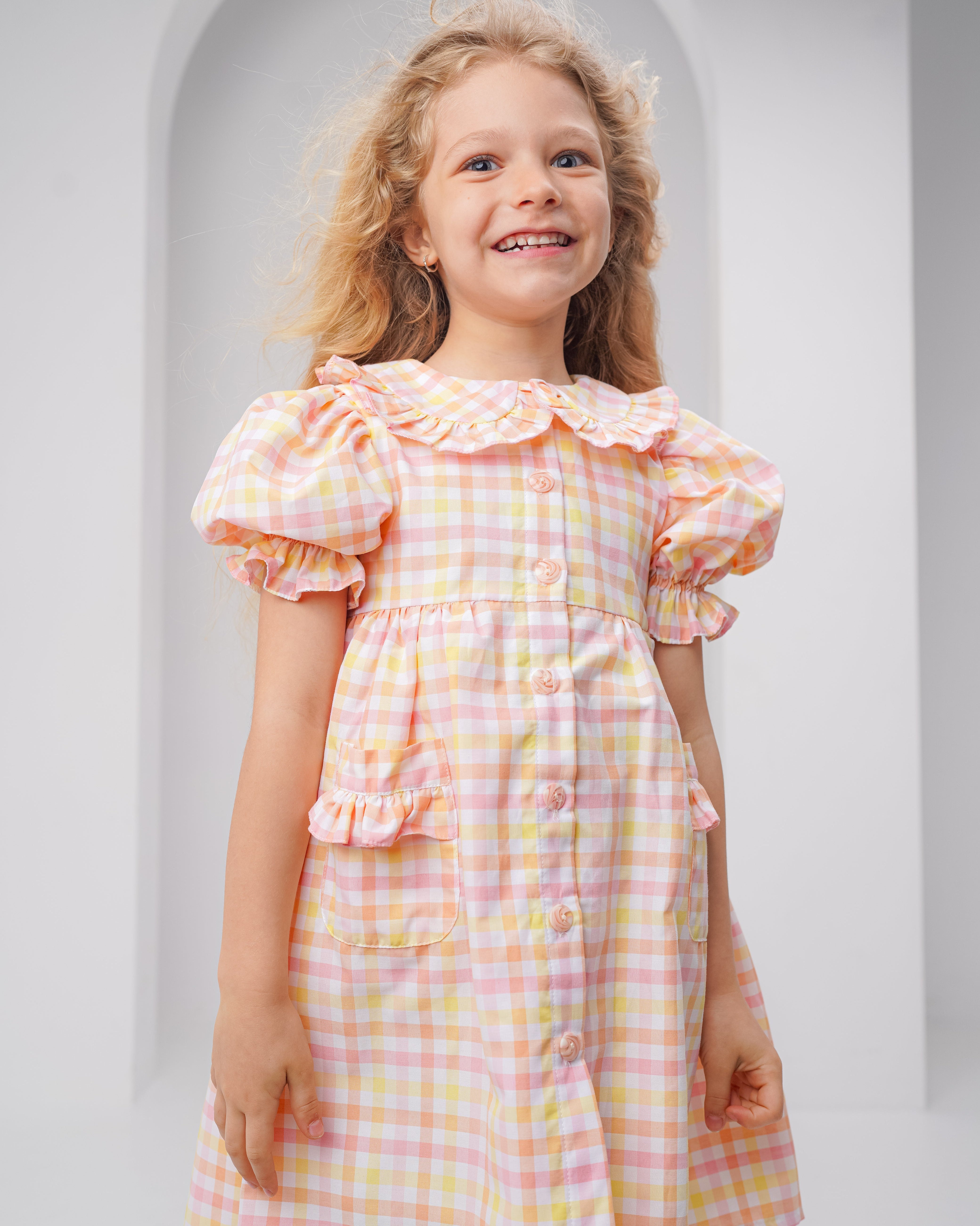 Rochie cu carouri galbene si roz