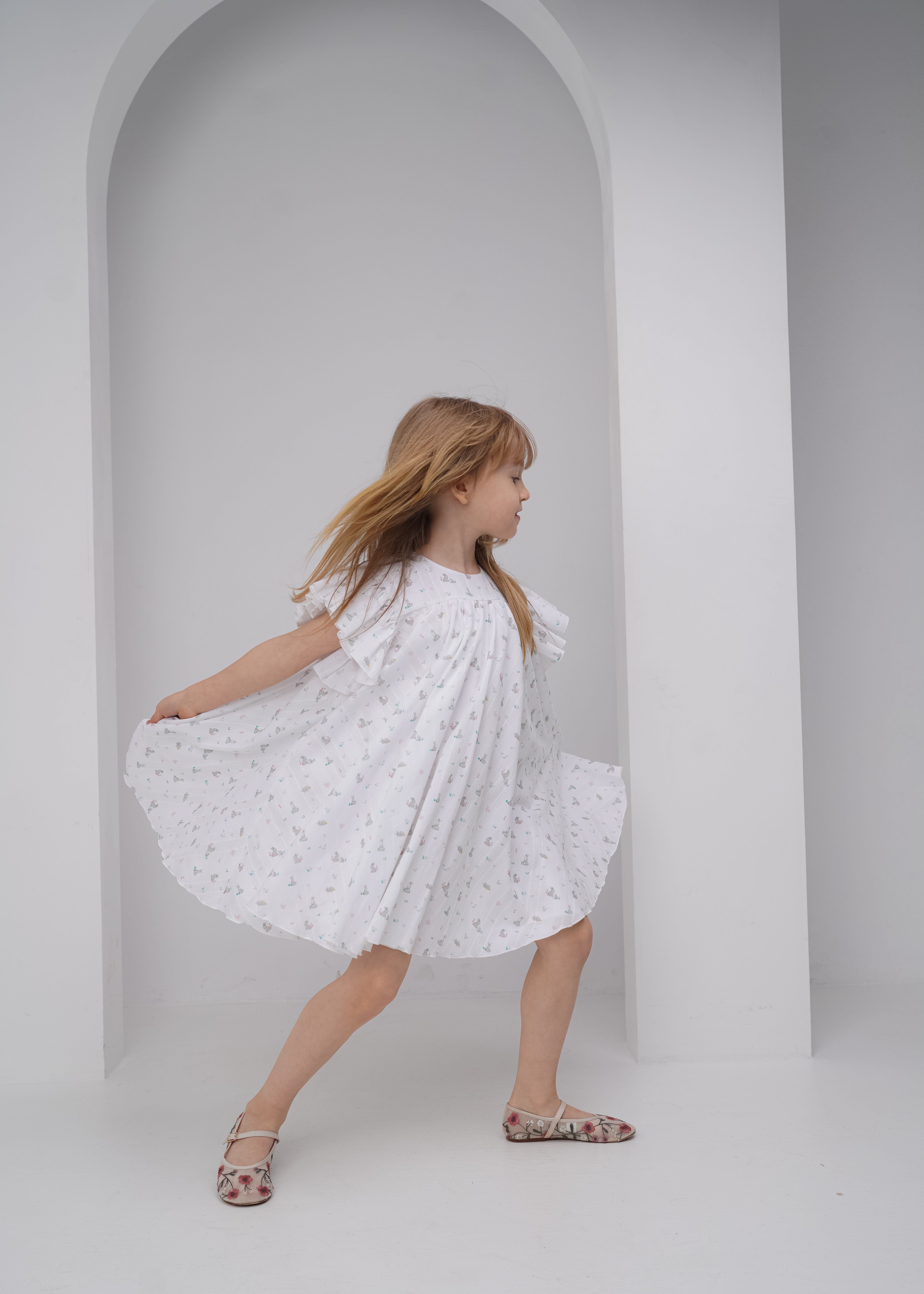 Rochie alba din bumbac brodat