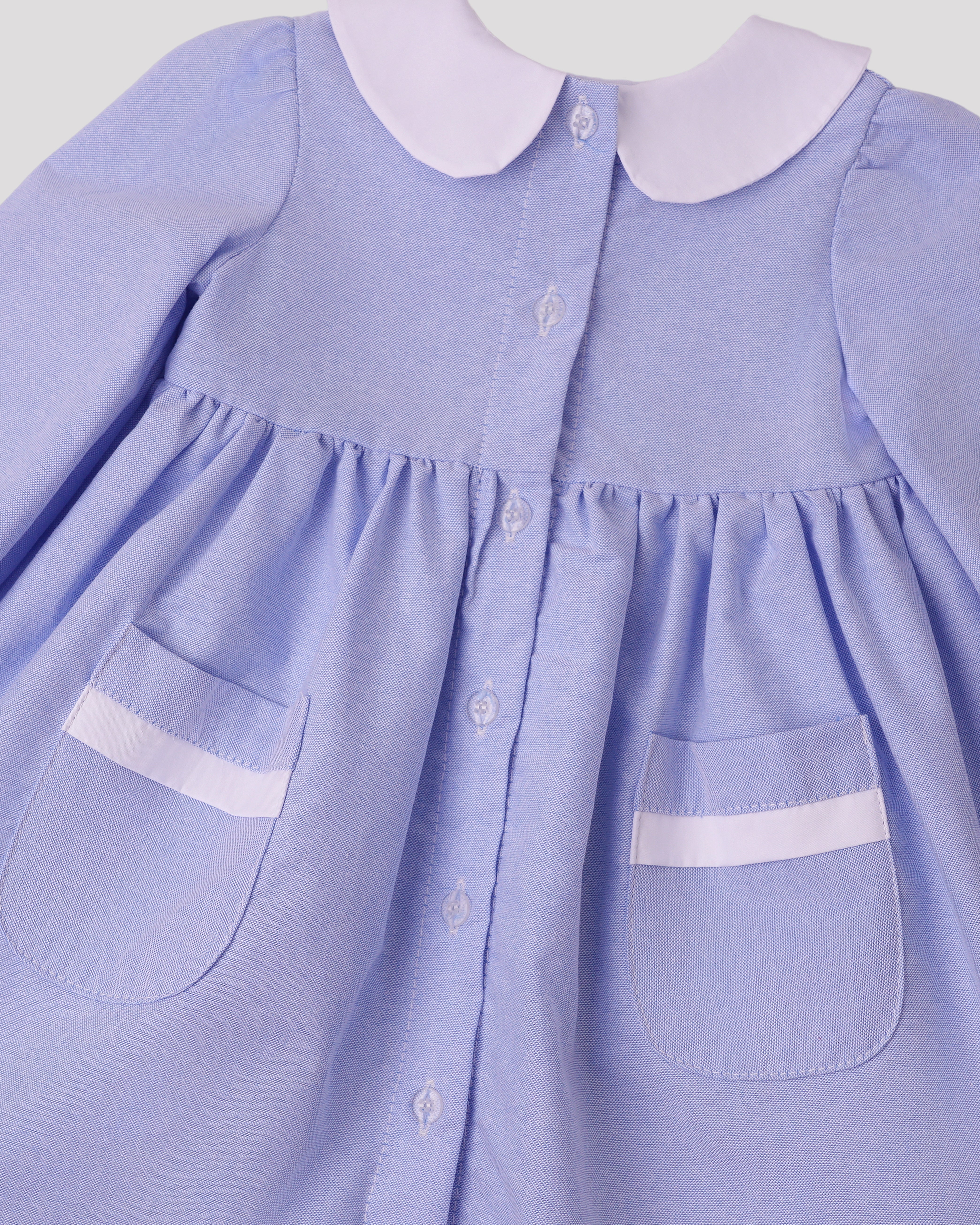 Rochie cu buzunare si guler alb rotund