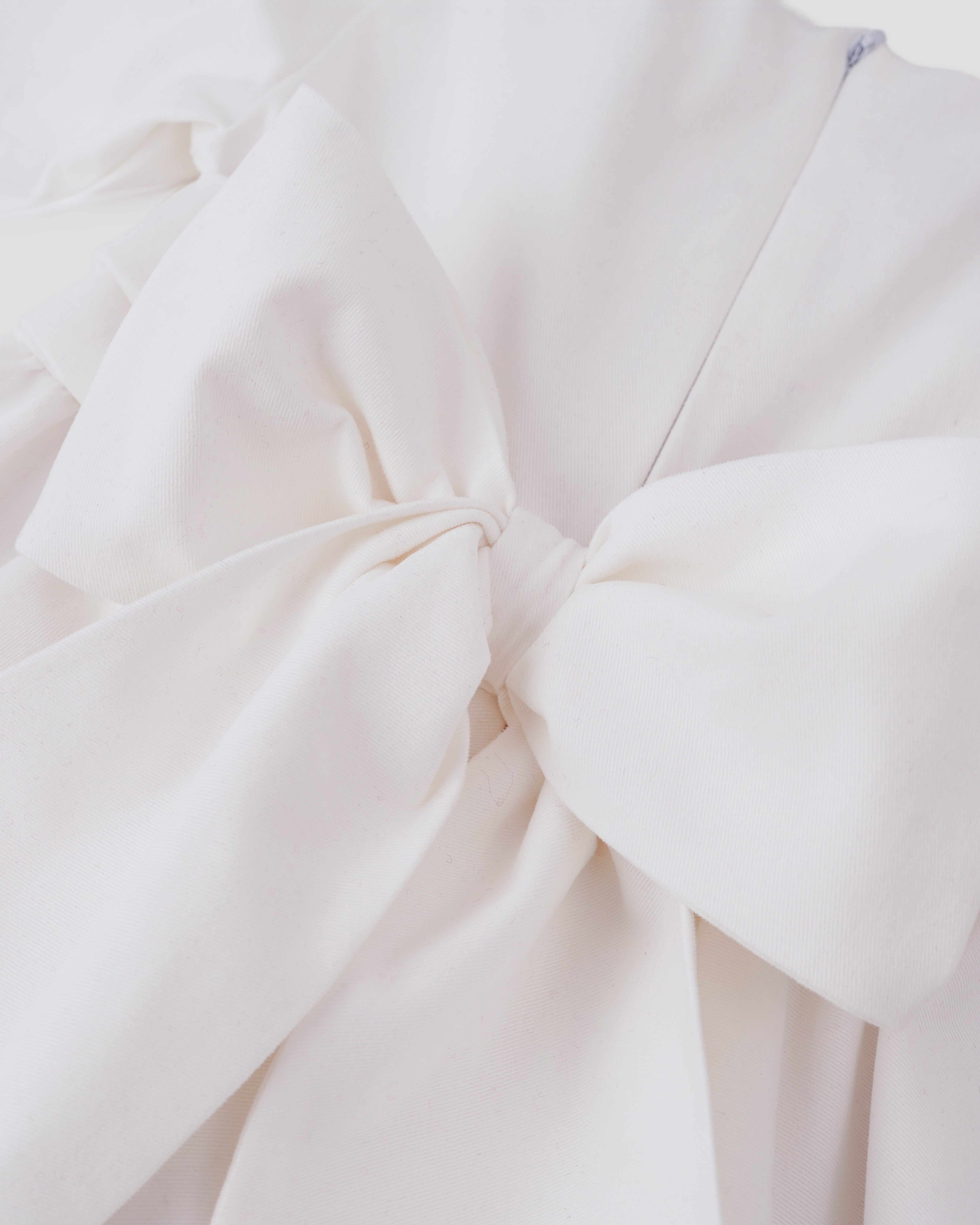 Rochie alba din denim cu funda la spate Luna