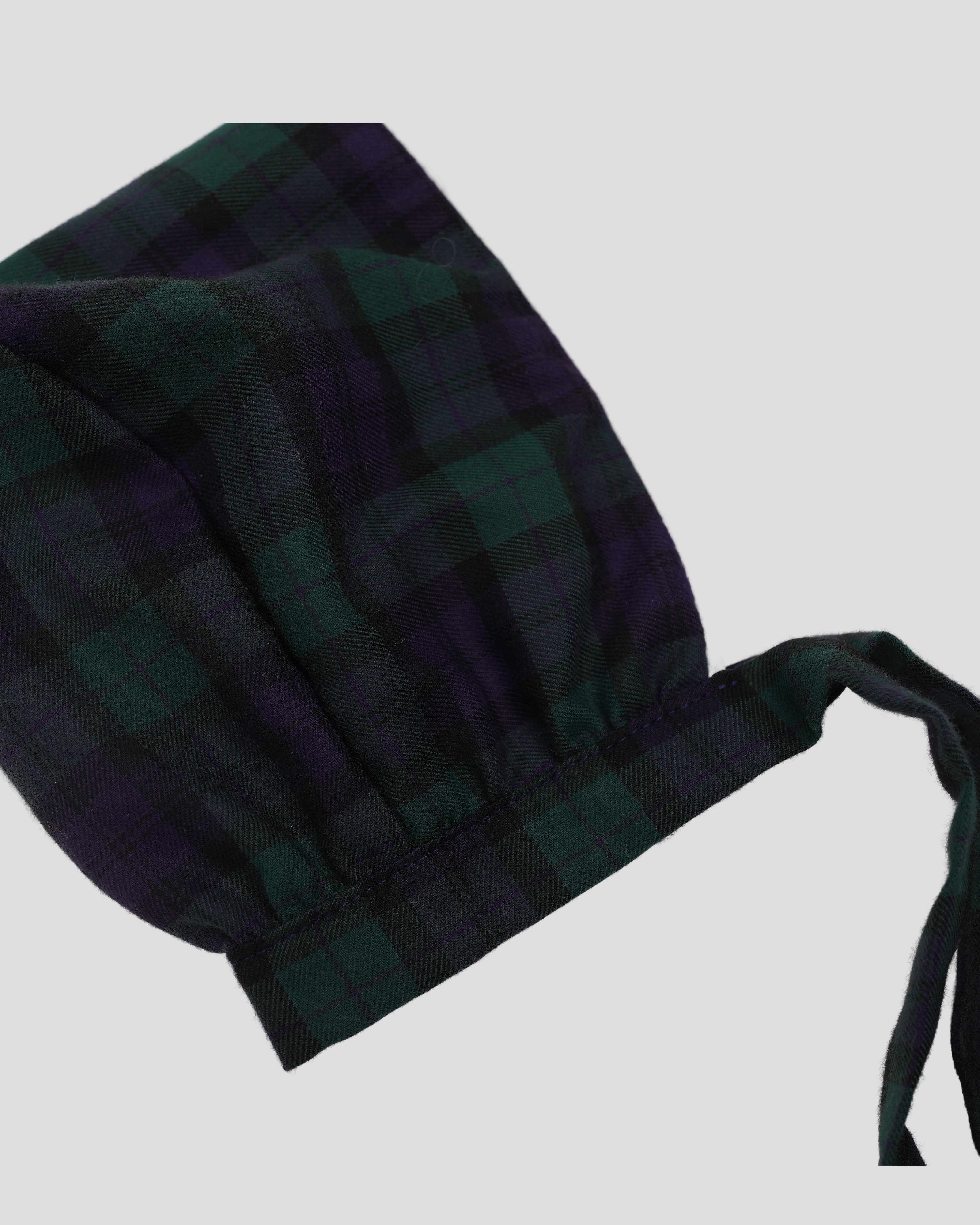 Boneta din tartan verde