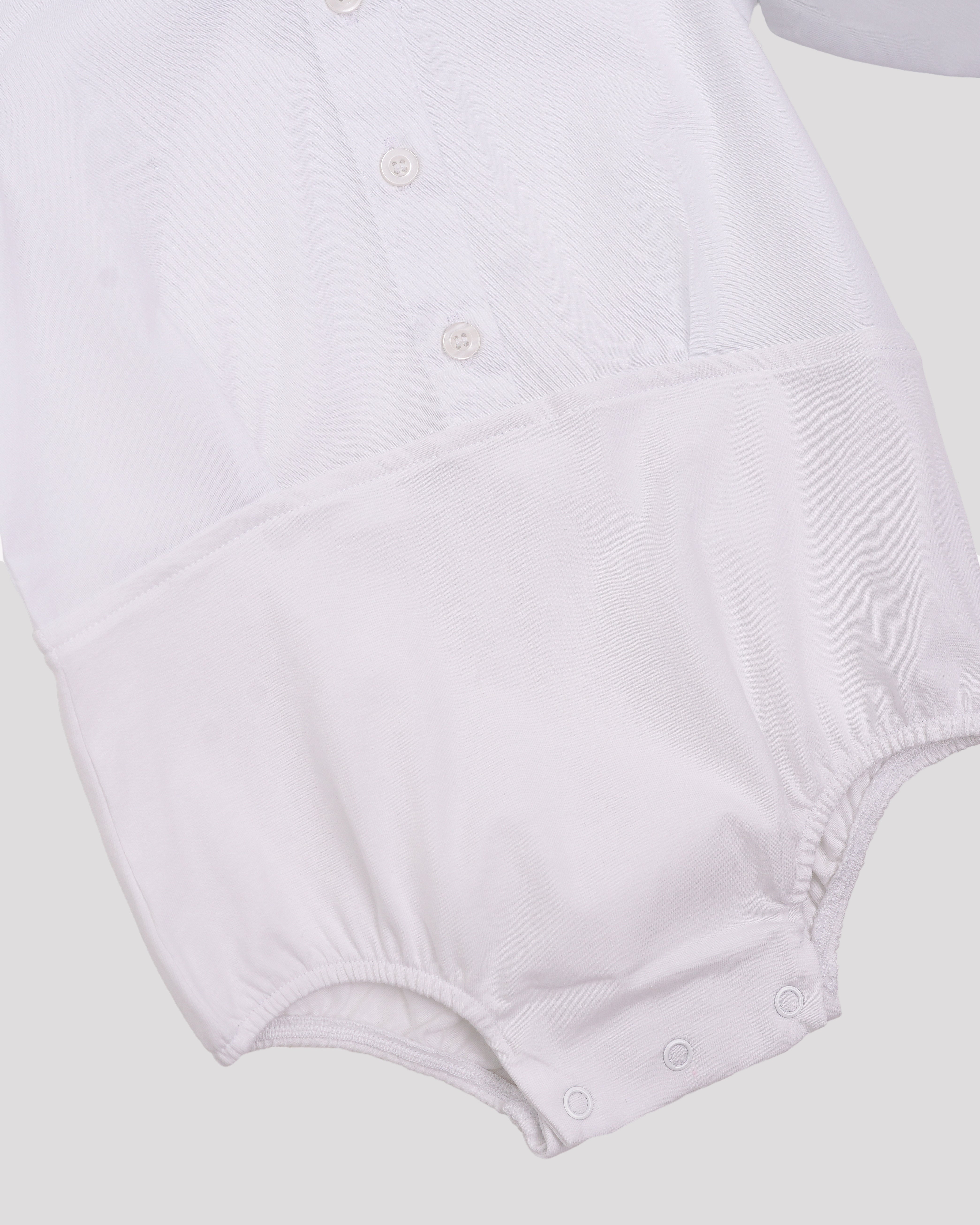 Body ceremonie cu guler albastru