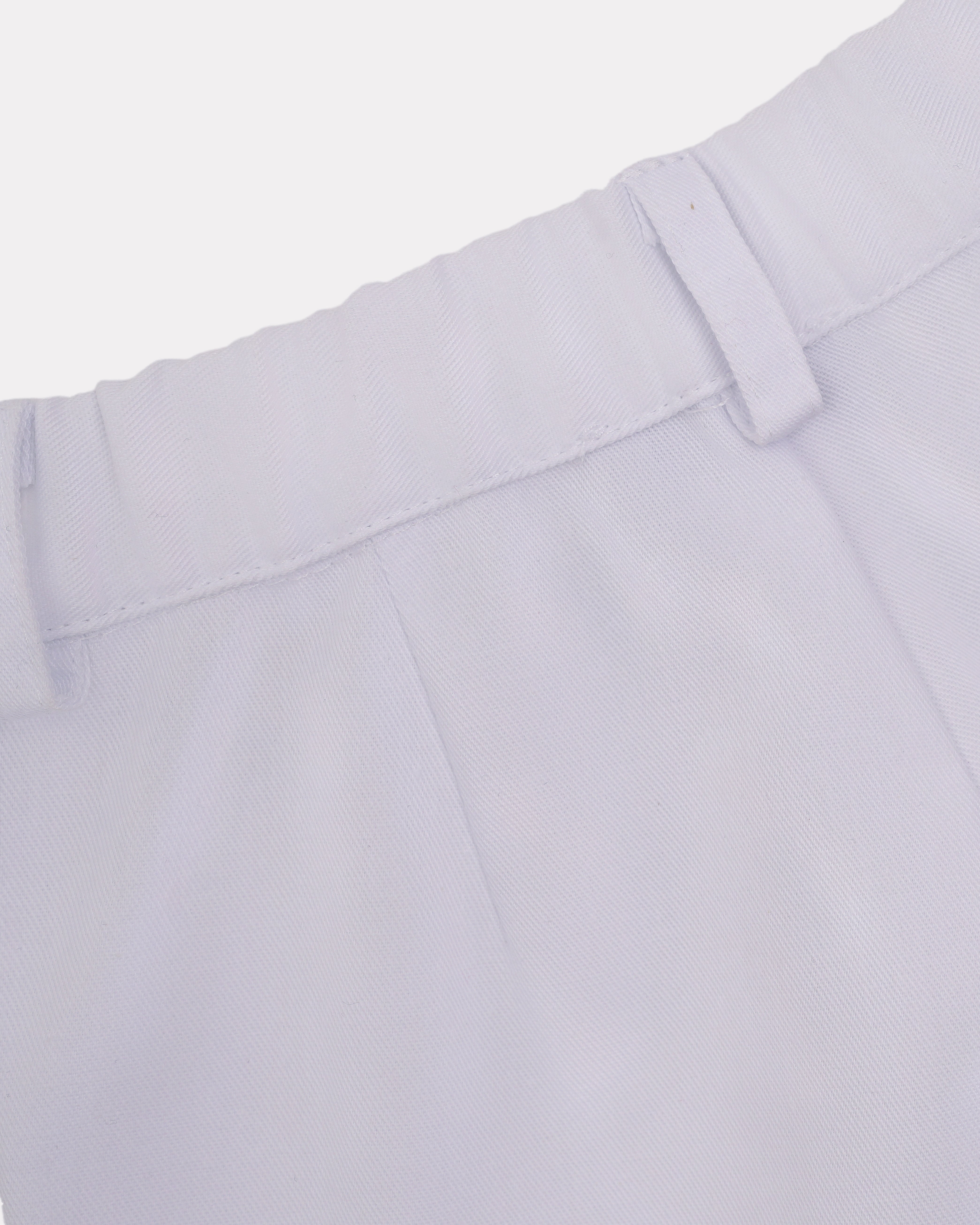 Pantaloni scurti cu manseta